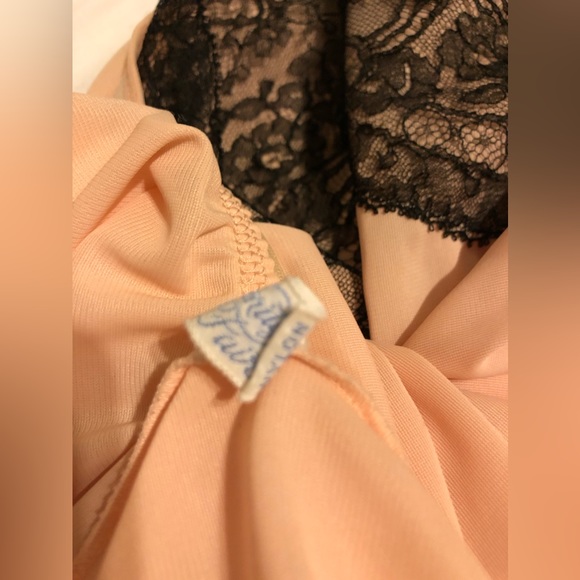 Pink peach vintage Vanity Fair half slip - Picture 6 of 7